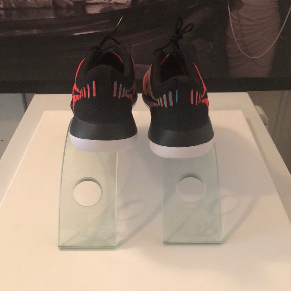 NIKE ROSHE TWO FLYKNIT SIZE 10 - Picture 7 of 7